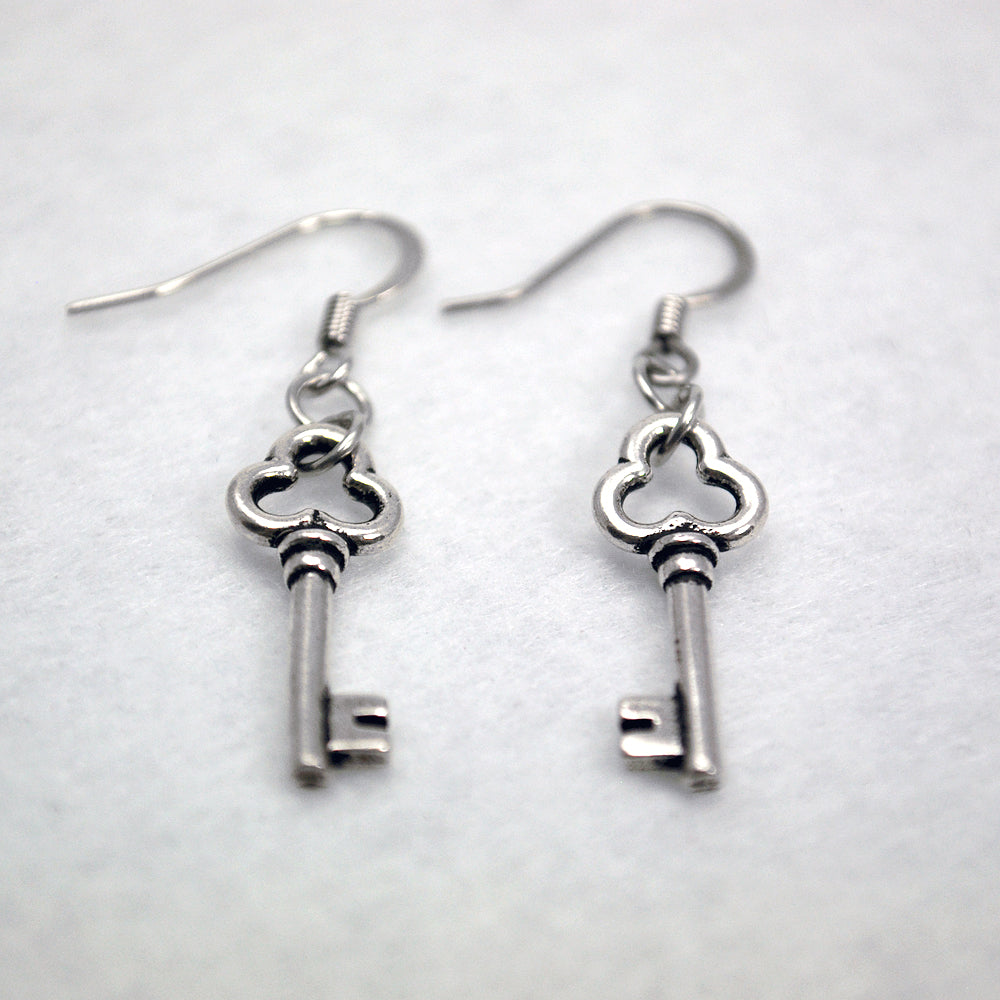 Clover Key Earrings in Silver