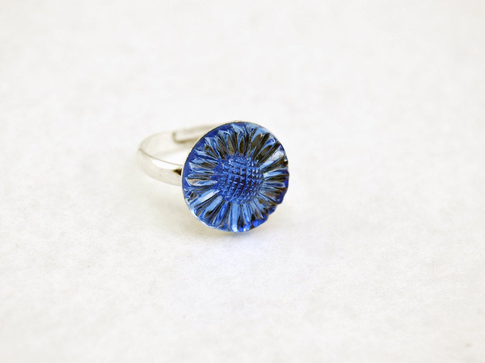 Blue Daisy Ring in Silver