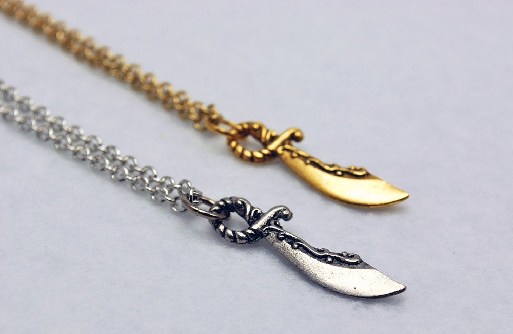 Scimitar Necklace in Silver