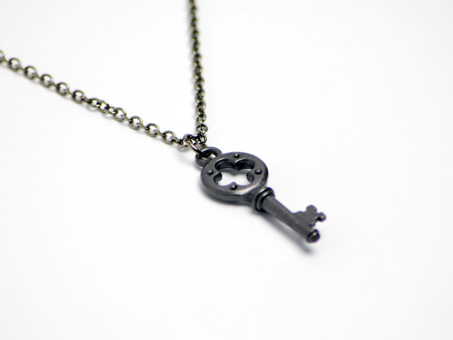 Quatrefoil Key Necklace in Gunmetal