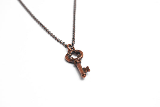 Quatrefoil Key Necklace in Antique Copper