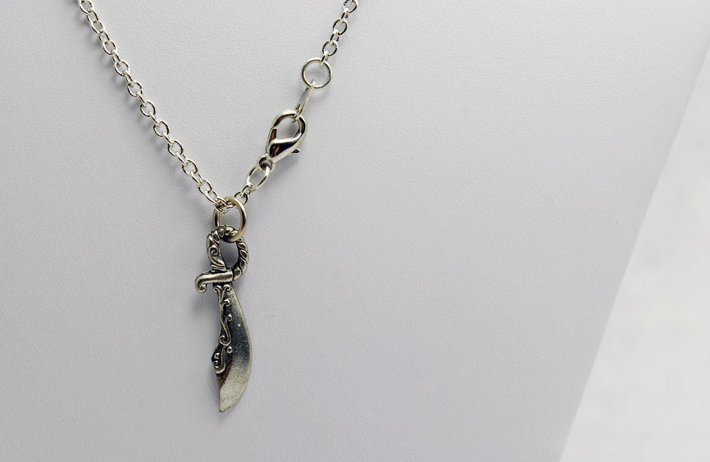 Scimitar Necklace in Silver